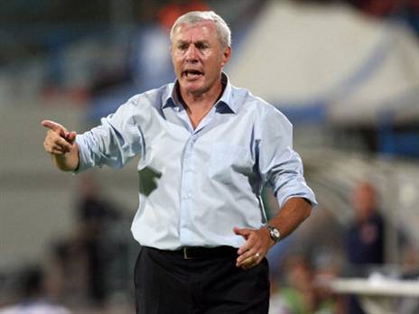 "היה אומר לנו לביים פציעות". פרננדז