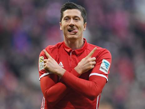 לבנדובסקי השיג חמישה שערים ב-9 דקות. בלתי נתפס (GETTY)