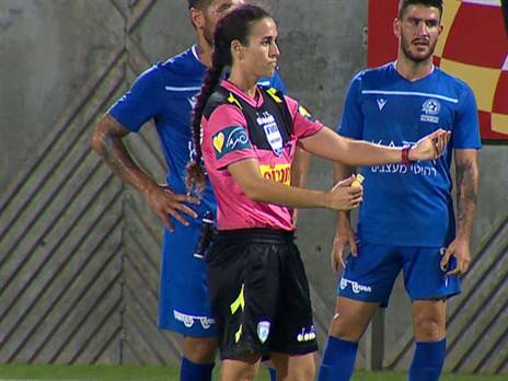 שמש טוענת: "לוזון אמר שאין לי מקום בכדורגל"