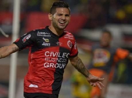 בקרוב באדום של ב"ש? אגודאלו (אינסטגרם)