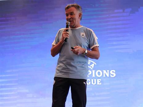 חושב על העתיד, רוטנשטיינר (אלן שיבר)