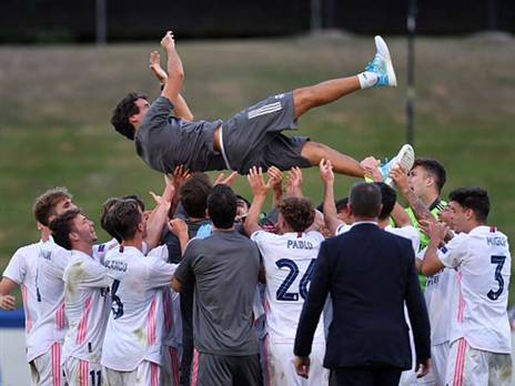 ראול מונף לשמיים (getty)