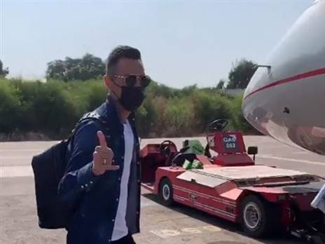 זהבי המריא במטוס פרטי. (אינסטגרם)