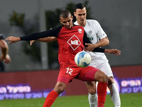 תחנה נוספת בקריירה. גאנם במדי רעננה (צילום: ברני ארדוב)