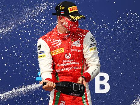 מיק מוכן להצטרף לליגה של הגדולים (GETTY)