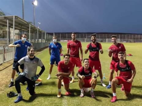 הנדבקים של ב"ש. רק חזרו להתאמן לפני מספר ימים (באדיבות הפועל ב"ש)