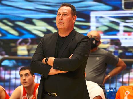 גודס. העניק למונרו את סרט הקפטן (אלן שיבר)