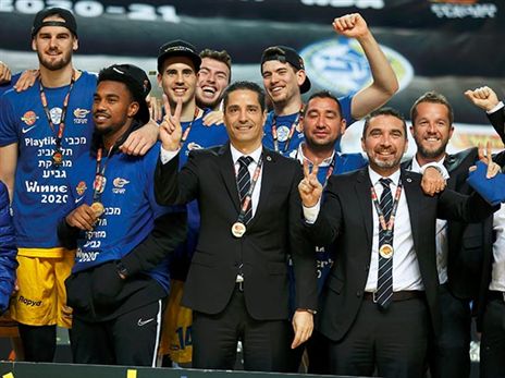 תואר ראשון לעונה (אלן שיבר)