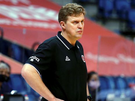 אדומייטיס, יותר מדי צרות (אלן שיבר)