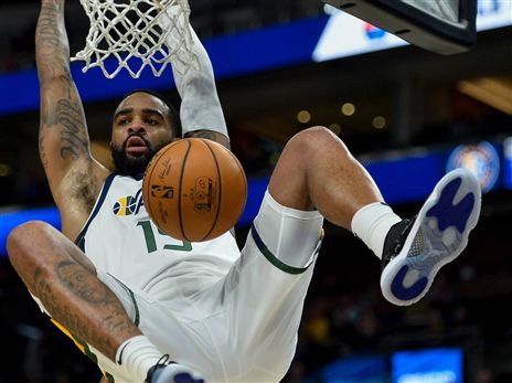 במדי יוטה. "זכה" לשמור על לברון (Getty)