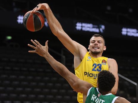 ז'יז'יץ' ומכבי הצליחו לבלום את המארחת רק ברבע האחרון (Getty)