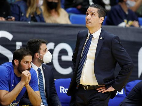 "יש גם תחושה של עצב". ספרופולוס (אלן שיבר)