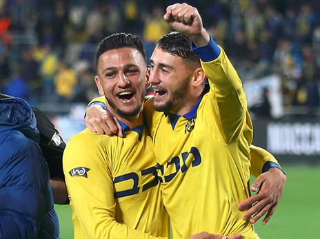 במדי מכבי ת"א. שוב נגמר בפרידה (אלן שיבר)