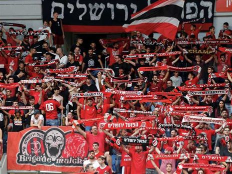 הקהל האדום זכה לקצת נחת אחרי עונה לא פשוטה (אלן שיבר)