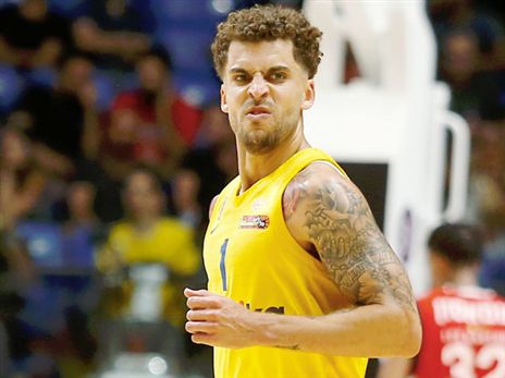 דרוך לקראת המשחק הבא. ווילבקין (אלן שיבר)