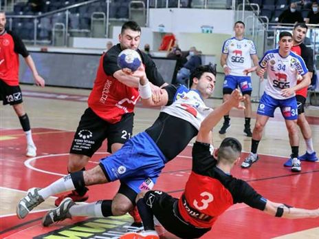 שקלים, האריך חוזה (הדר ואן קולא, איגוד הכדוריד)