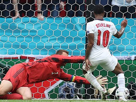 שלושה שערים בטורניר, סטרלינג (getty)