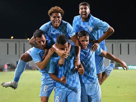 הגביע שלהם לראשונה מזה 28 שנה (אודי ציטיאט)