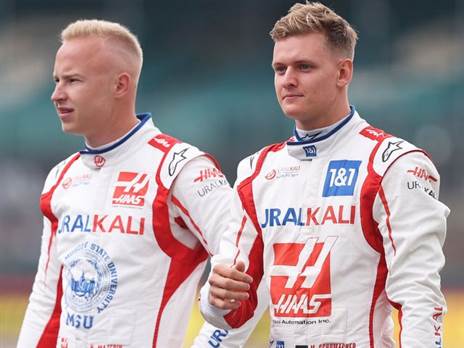 שומאכר ומזפין. מחפשים נקודות ראשונות בשנת 2021 (צילום: Getty)