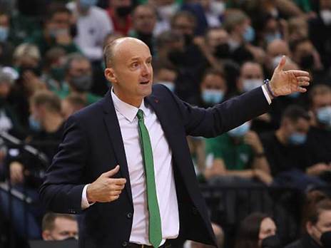 "לפרקים מכבי לא חולקת מספיק את הכדור" (GETTY)