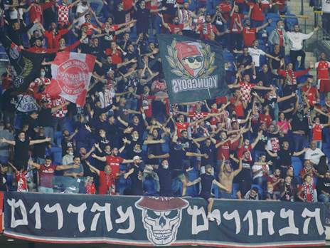 "אוהדים מעדיפים את היציע העליון על פני התחתון" (אלן שיבר)