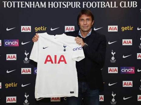 הופעת בכורה על הקווים של התרנגולים. אנטוניו קונטה (Getty)