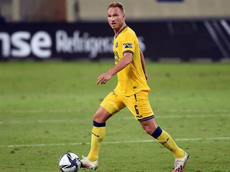 "לא היה זמן רב להתכונן, אבל לדרבי לא צריך זמן". גלזר (צילום: ברני ארדוב)