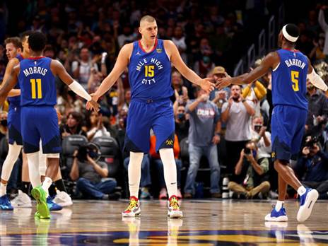 וויל בארטון, ניקולה יוקיץ' ומונטה מוריס. רוצים להפתיע את שיקגו (Getty)