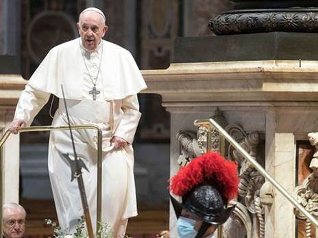 האפיפיור פרנציסקוס. ישלח משלחת לפריז 2024? (Getty)