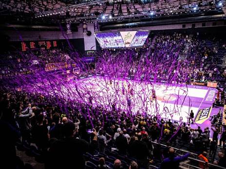 תצוגת העידוד של אוהדי חולון (עודד קרני)