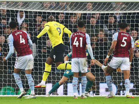 השער שהחזיר אותם לעניינים. רומלו לוקאקו (getty)