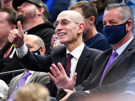 אדם סילבר. ממשיך כרגיל (Getty Images)