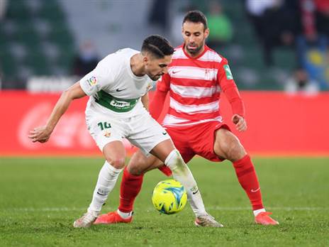 פידל. אלצ'ה שמרה על הנקודה בחיסרון מספרי (Getty)