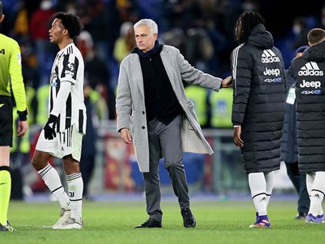 תמונה שמסכמת הכל. ז'וזה מוריניו (Getty)