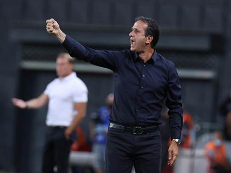 יערוך שישה שינויים, לוי (אלן שיבר)