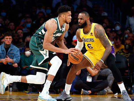 יאניס. בדרך ל-MVP שלישי? (Getty)