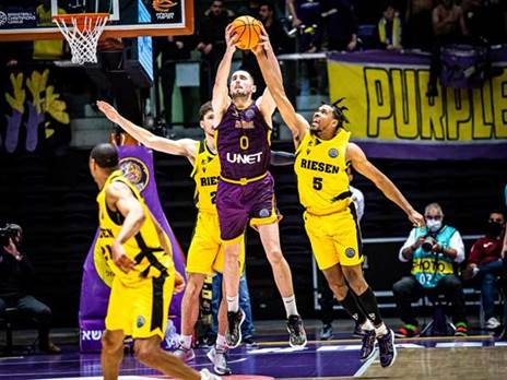 המחצית הראשונה הייתה קשוחה במיוחד (פיב"א)