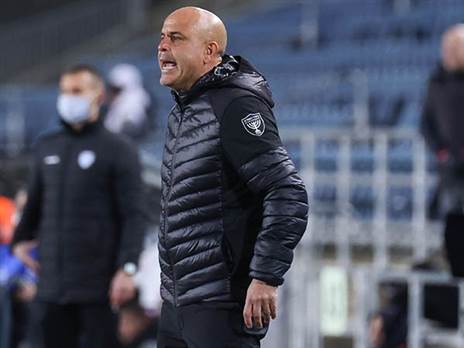 "בכל אימון, אני מכיר את השחקנים טוב יותר". אבוקסיס (צילום: דני מרון)