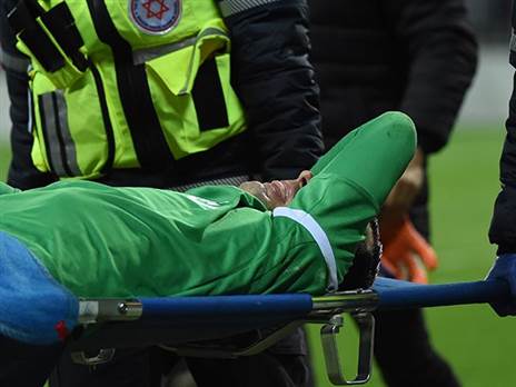 רגע הפציעה של שטקוס. יש מחליף (ברני ארדוב)