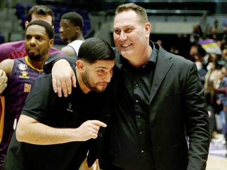 מרחק נגיעה מהפיינל פור. גודס (אלן שיבר)