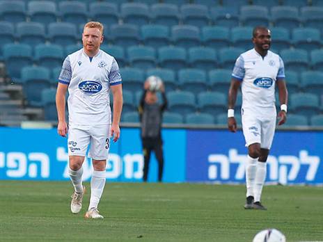 מכבי פ"ת בצרות צרורות (אלן שיבר)