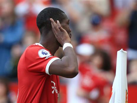 כולו אוזן. פוגבה (Getty)