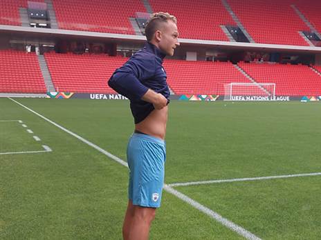 גלזר. משחק חשוב (צילום: מוטי פשכצקי)