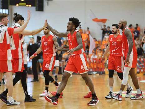 שחקני נס ציונה. לוינסון ממשיך (לירון מולדובן)