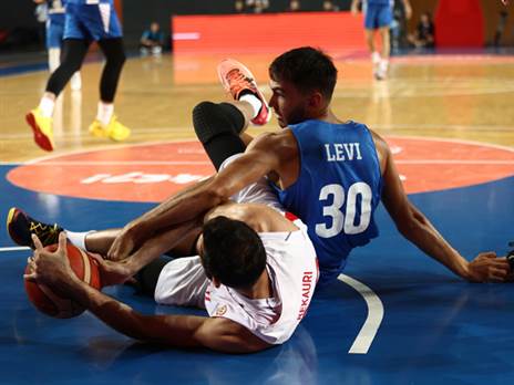 הציגו לחימה על הפרקט (Basketball Somova)