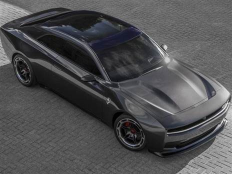 דודג' צ'ארג'ר SRT דייטונה קונספט שנחשפה הלילה. מכונית מחקר שבוחנת כיצד לממש את חזון רכב השרירים החשמלי בעתיד