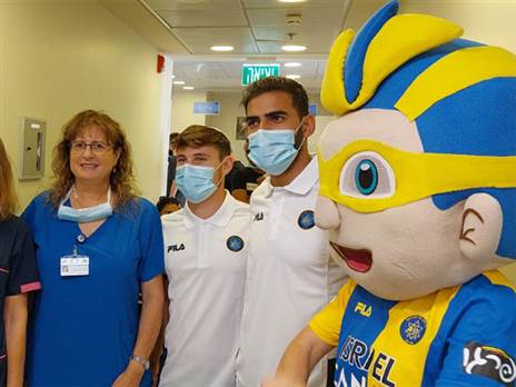 מכבי ת"א בבית החולים