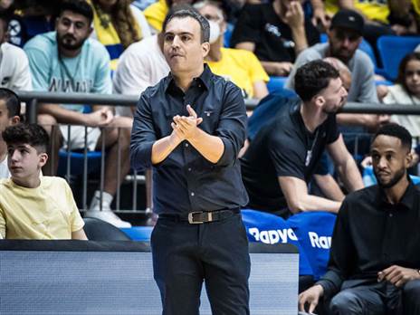 עדיין חסרים לו שחקנים. חסין (עודד קרני)