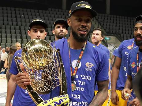 "צריך להאריך את הרוטציה". בראון (אלן שיבר)