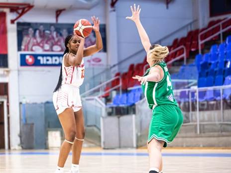 הפסד נוסף לקולייר וחברותיה (קרדיט: FIBA)